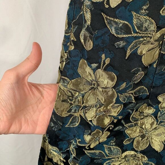 Lulu’s Dress Women’s Medium Black Floral Embroidered Sleeveless Mini Dress - Picture 3 of 9